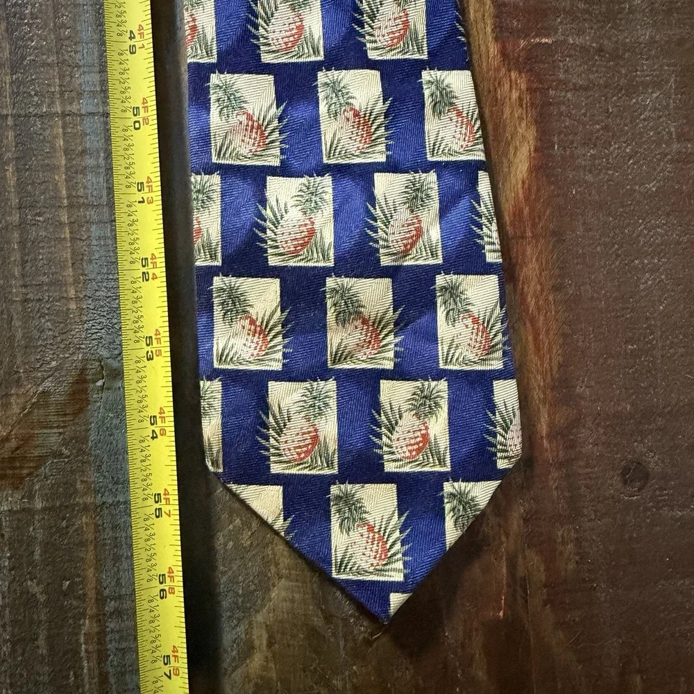 Tommy Bahama 100% Silk Pineapple‎ Square Necktie Blue